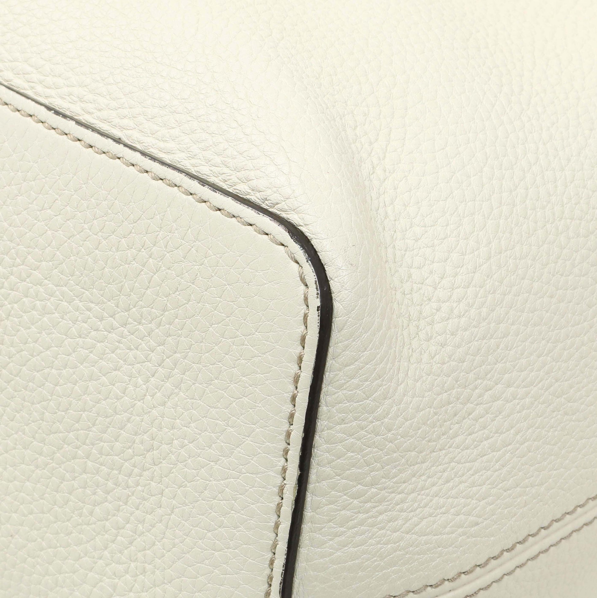 Exclusive Gucci Ivory Soho Pebbled Leather Hobo Shoulder Bag — Alternate View 7