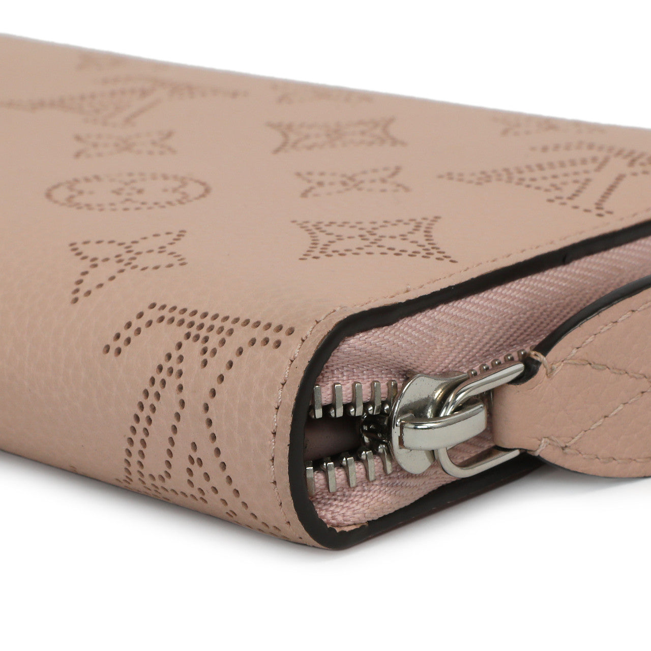 Exclusive Louis Vuitton Magnolia Mahina Zippy Wallet — Alternate View 8