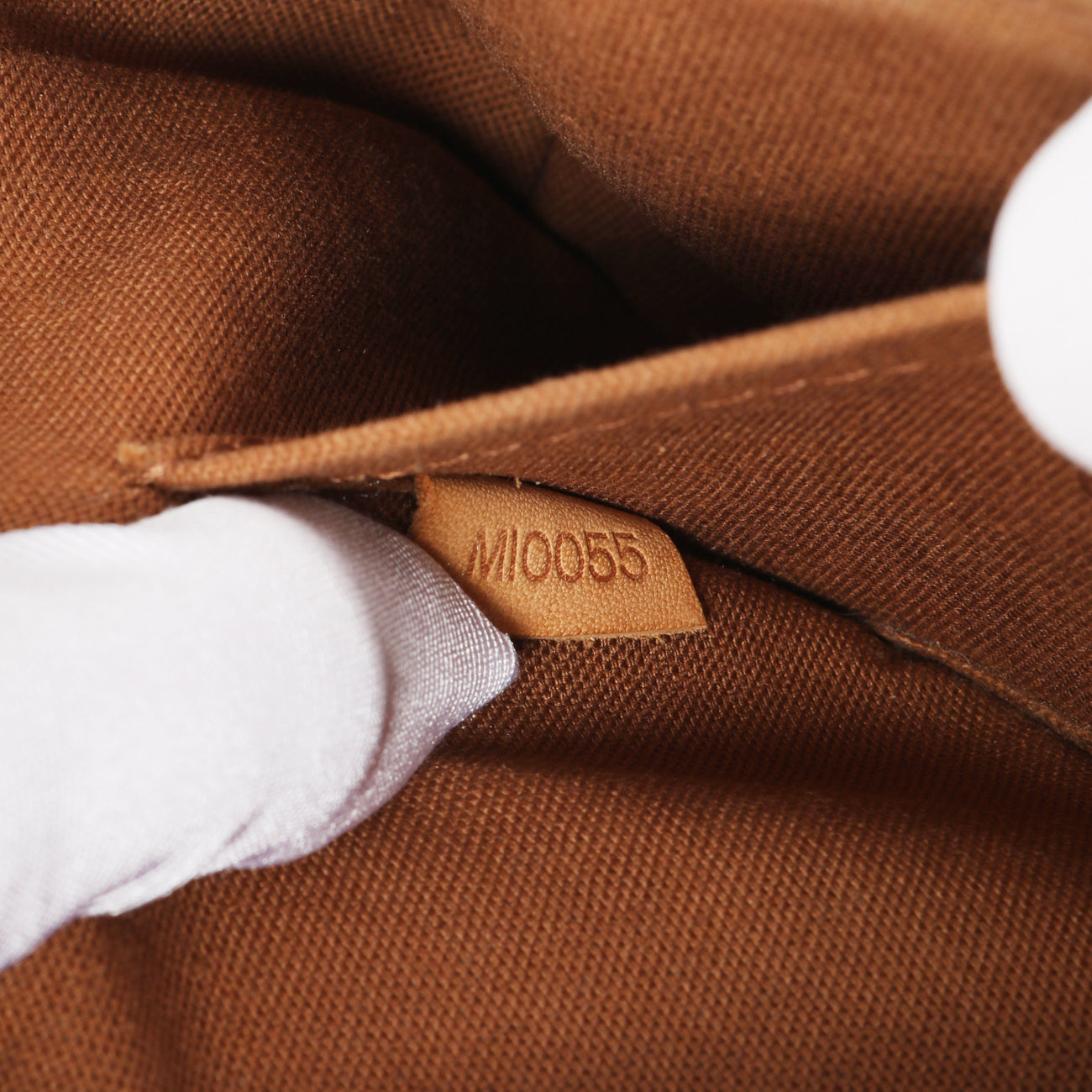 Exclusive Louis Vuitton Monogram Pochette Marelle PM — Alternate View 10