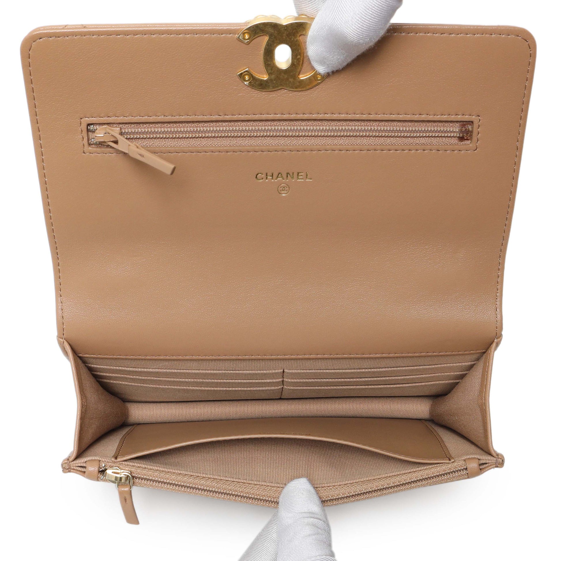 Exclusive Chanel Caramel 19 Wallet on Chain — Alternate View 9
