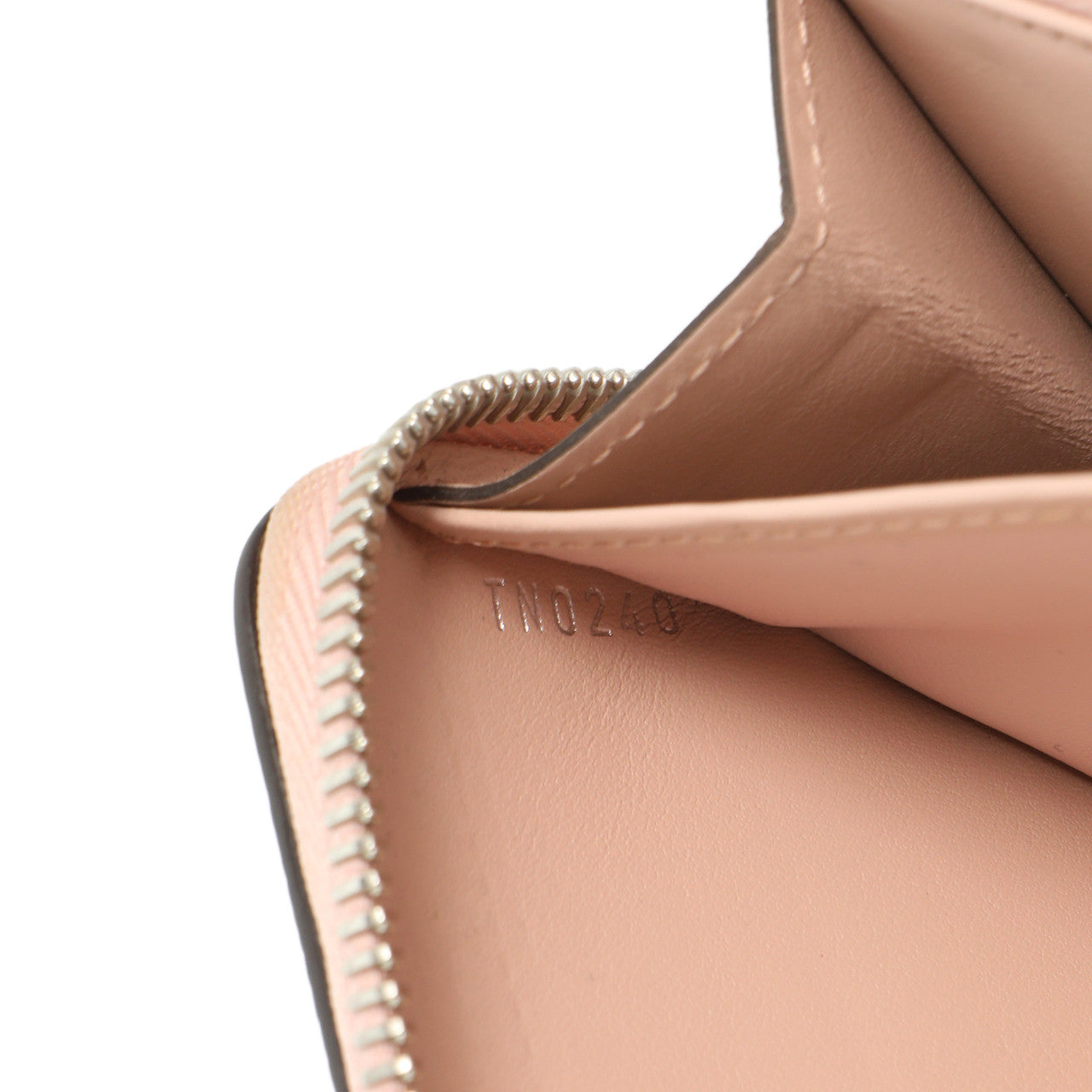 Exclusive Louis Vuitton Magnolia Mahina Zippy Wallet — Alternate View 15