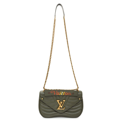 Exclusive Louis Vuitton Calfskin New Wave Chain MM — Front View