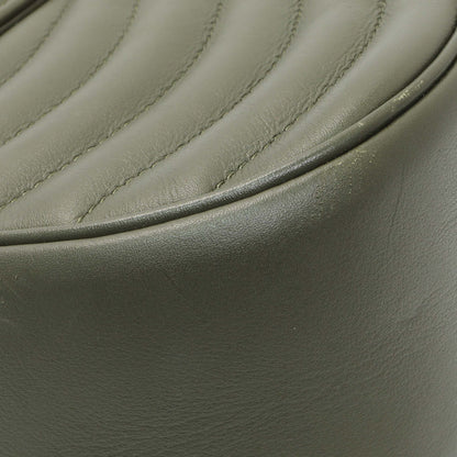 Exclusive Louis Vuitton Calfskin New Wave Chain MM — Detail View