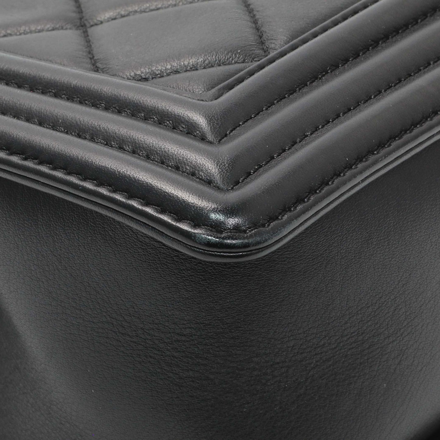 Exclusive Chanel Black Quilted Lambskin Medium Boy Flap — Alternate View 7