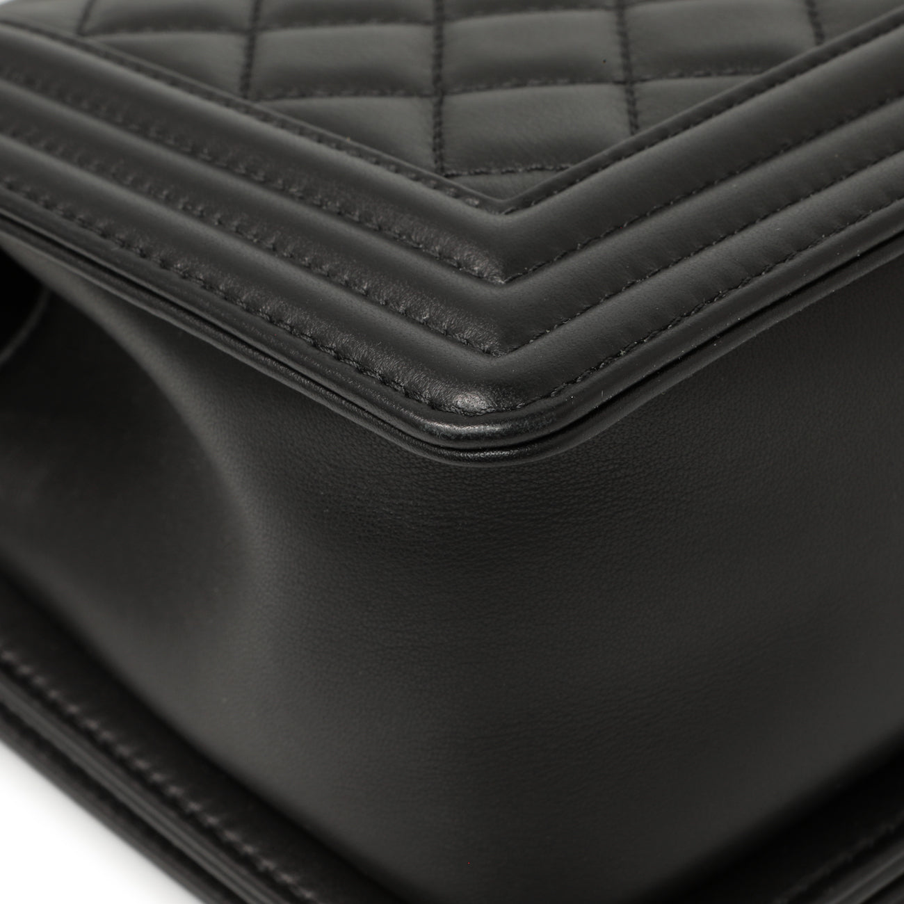 Exclusive Chanel Black Quilted Calfskin Medium Boy Bag — Alternate View 7