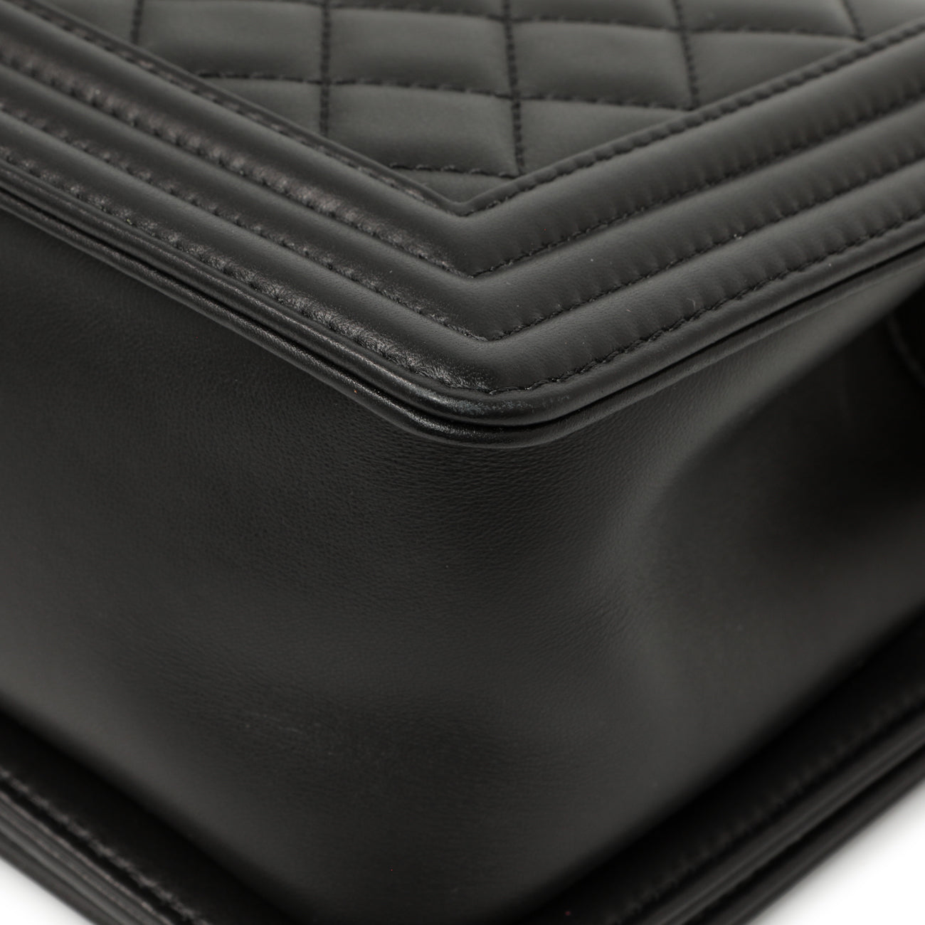 Exclusive Chanel Black Quilted Calfskin Medium Boy Bag — Alternate View 8