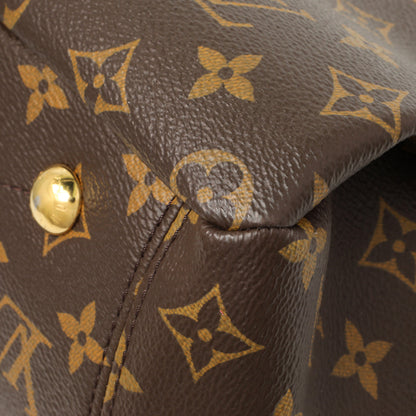 Exclusive Louis Vuitton Cherry Monogram Pallas — Detail View