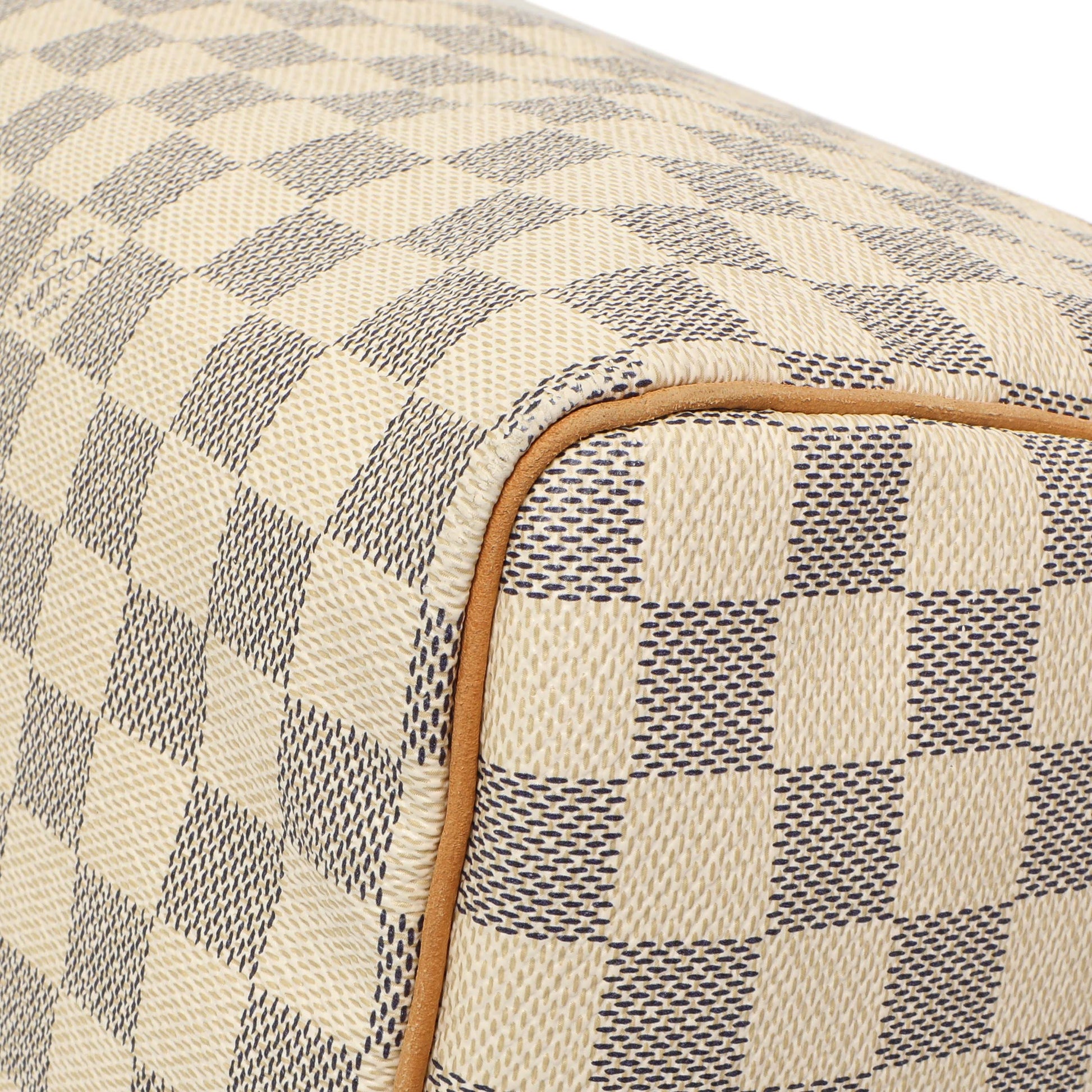 Exclusive Louis Vuitton Damier Azur Speedy 35 — Detail View