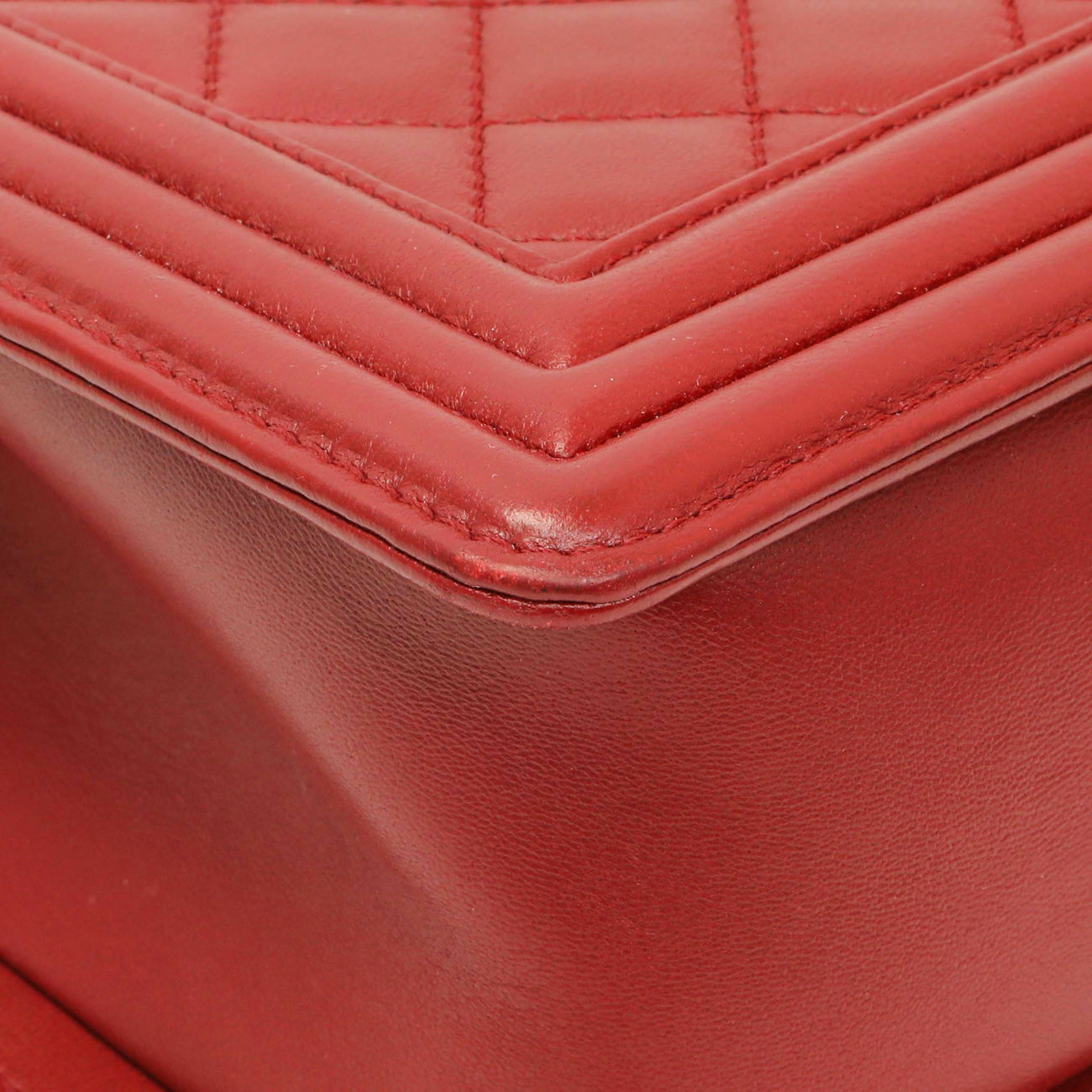 Exclusive Chanel Red Quilted Calfskin Medium Boy Flap — Alternate View 7