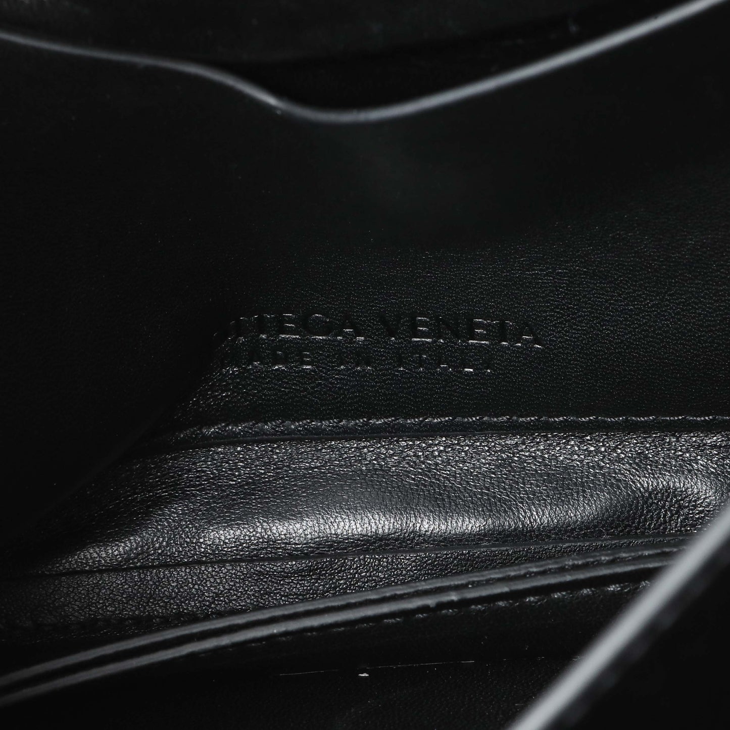 Exclusive Bottega Veneta Black The Mount Small Leather Shoulder Bag — Detail View