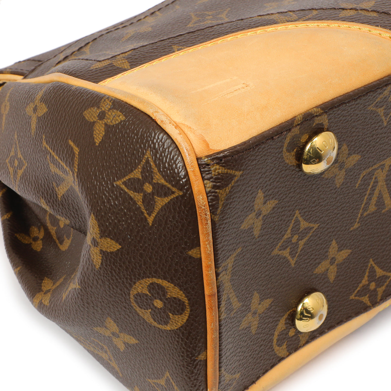 Exclusive Louis Vuitton Monogram Beverly MM — Lifestyle View