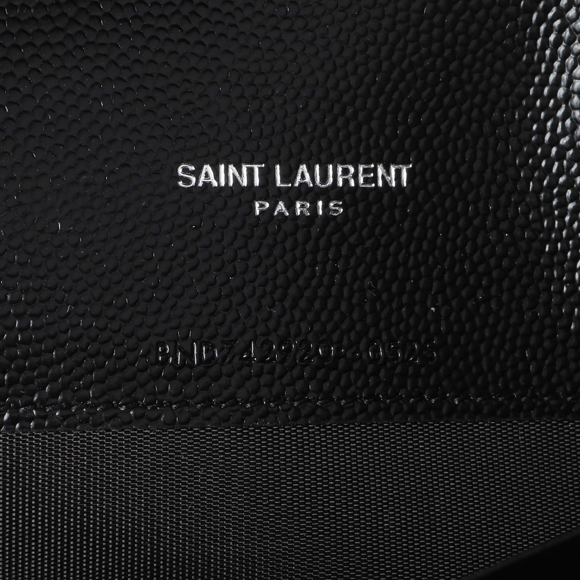 Exclusive Saint Laurent Black Grain De Poudre Envelope Chain Wallet — Lifestyle View