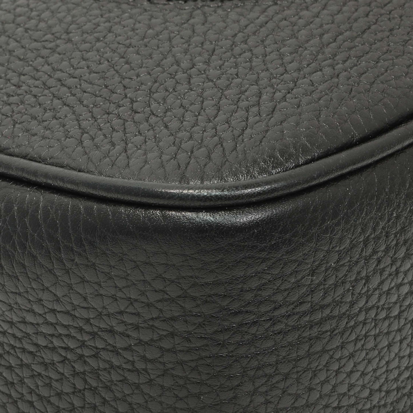 Exclusive Gucci Black Pebbled Calfskin Small Soho Disco Bag — Top View
