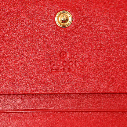 Exclusive Gucci GG Supreme Monogram Apple Card Case Wallet — Detail View