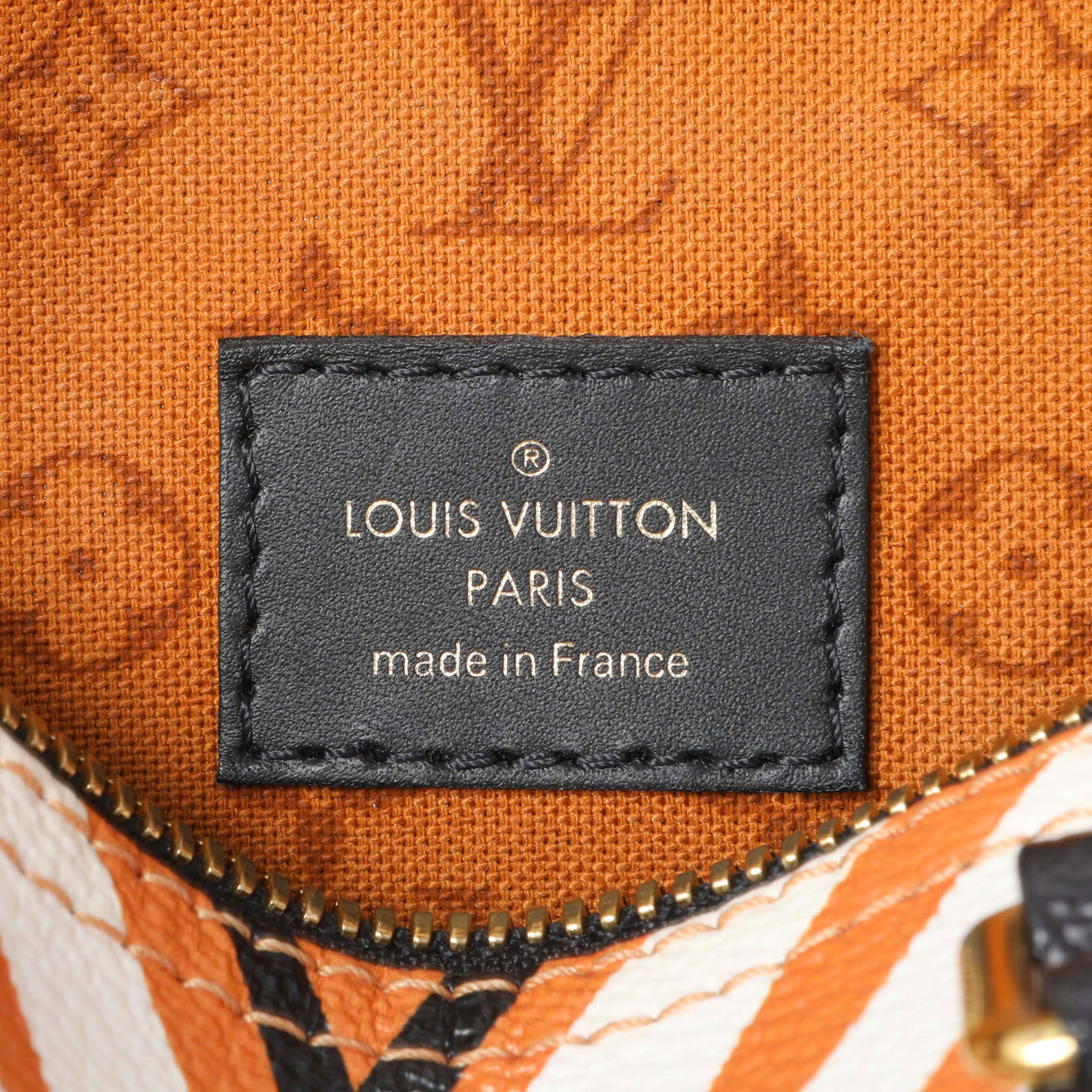 Exclusive Louis Vuitton Monogram Giant Crafty Speedy Bandouliere 25 — Detail View