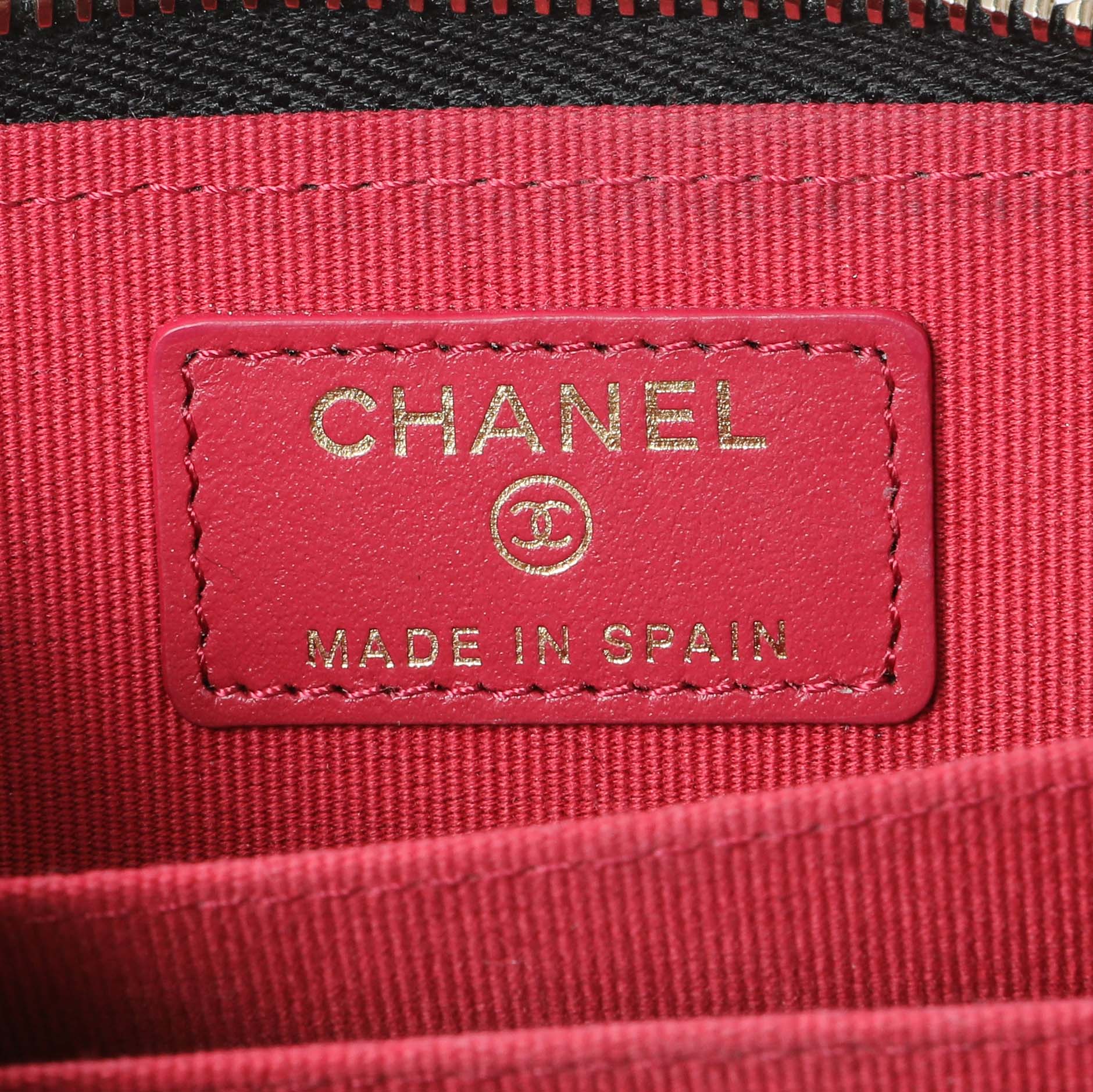 Exclusive Chanel Black Quilted Lambskin Zip Around 19 Coin Purse — Detail View