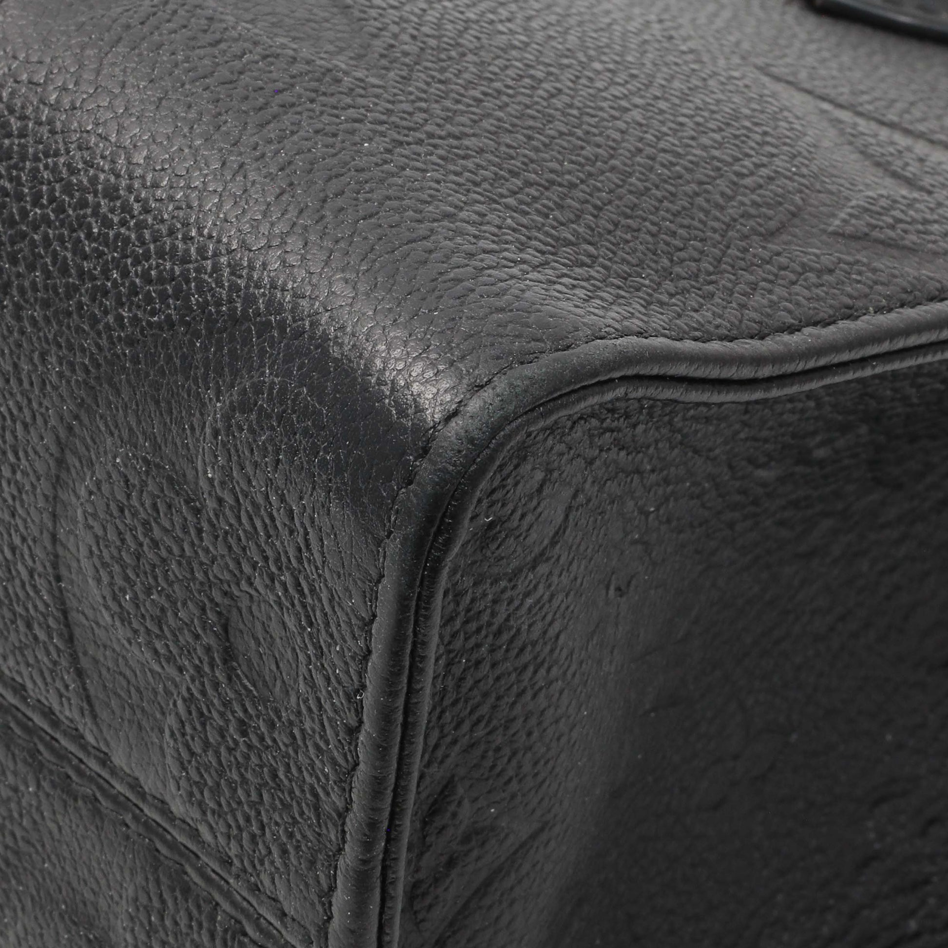 Exclusive Louis Vuitton Black Empreinte Onthego PM — Detail View