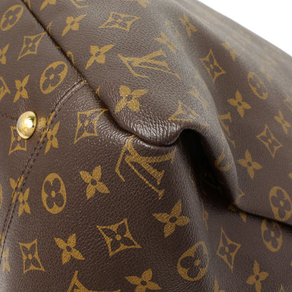Exclusive Louis Vuitton Monogram Artsy MM — Detail View