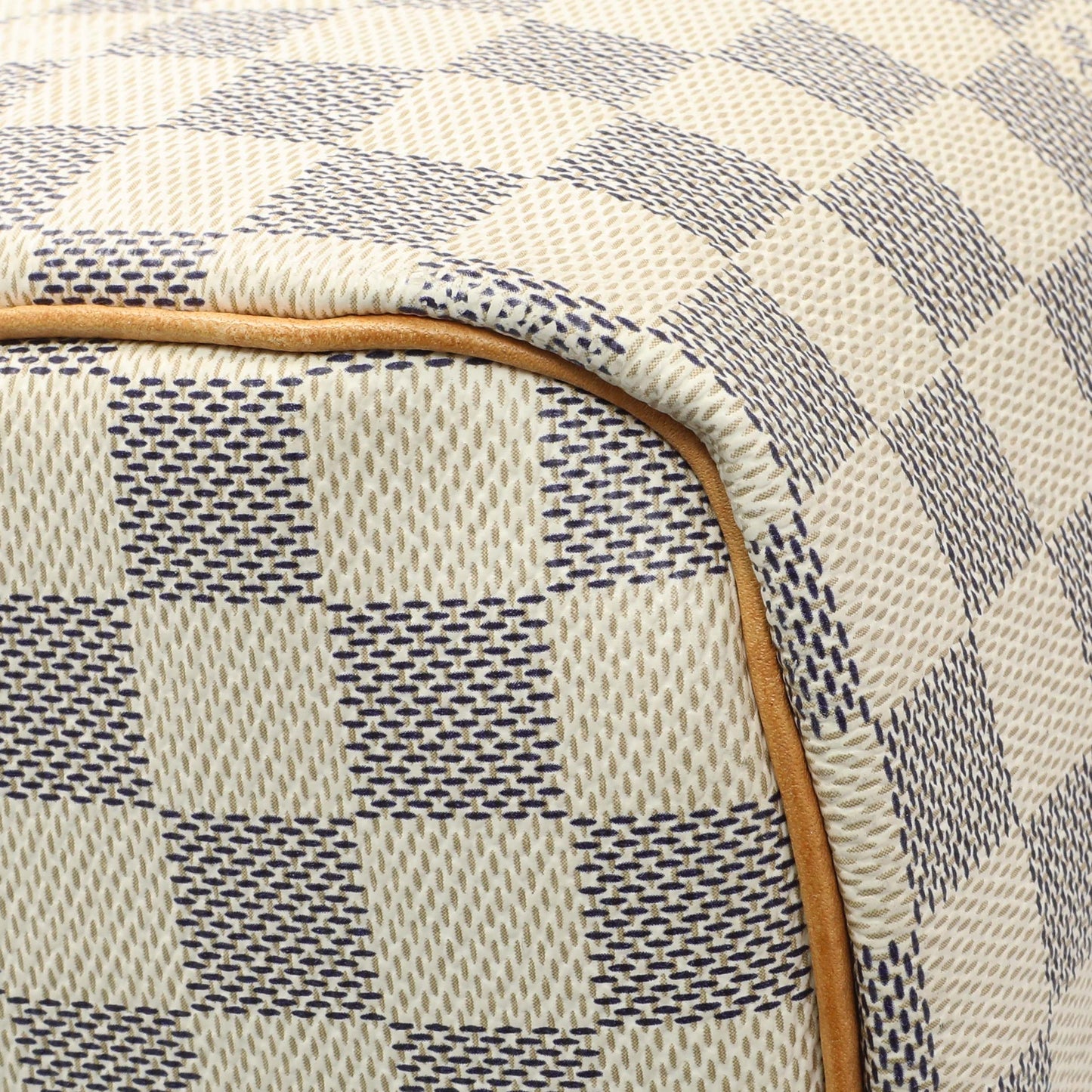 Exclusive Louis Vuitton Damier Azur Speedy 35 — Top View