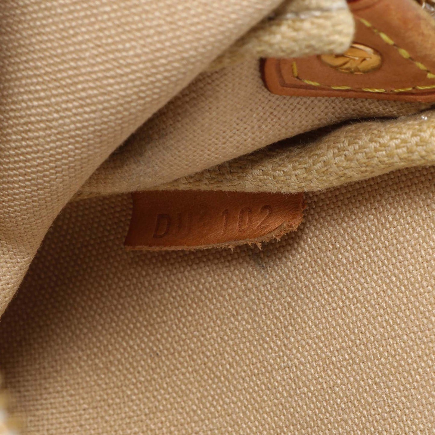 Exclusive Louis Vuitton Damier Azur Eva Clutch — Alternate View 10
