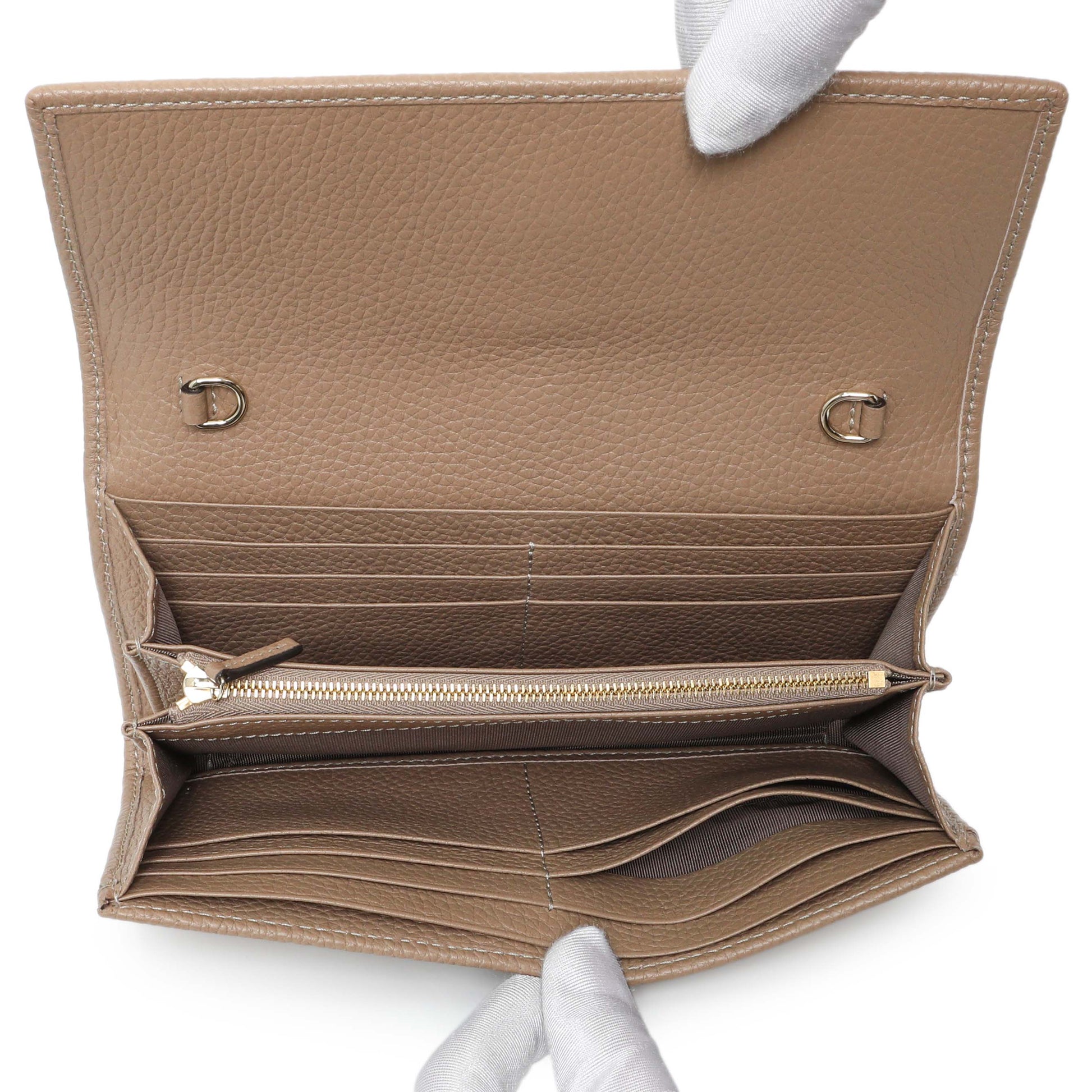 Exclusive Gucci Beige Pebbled Calfskin Jackie 1961 Chain Wallet — Top View