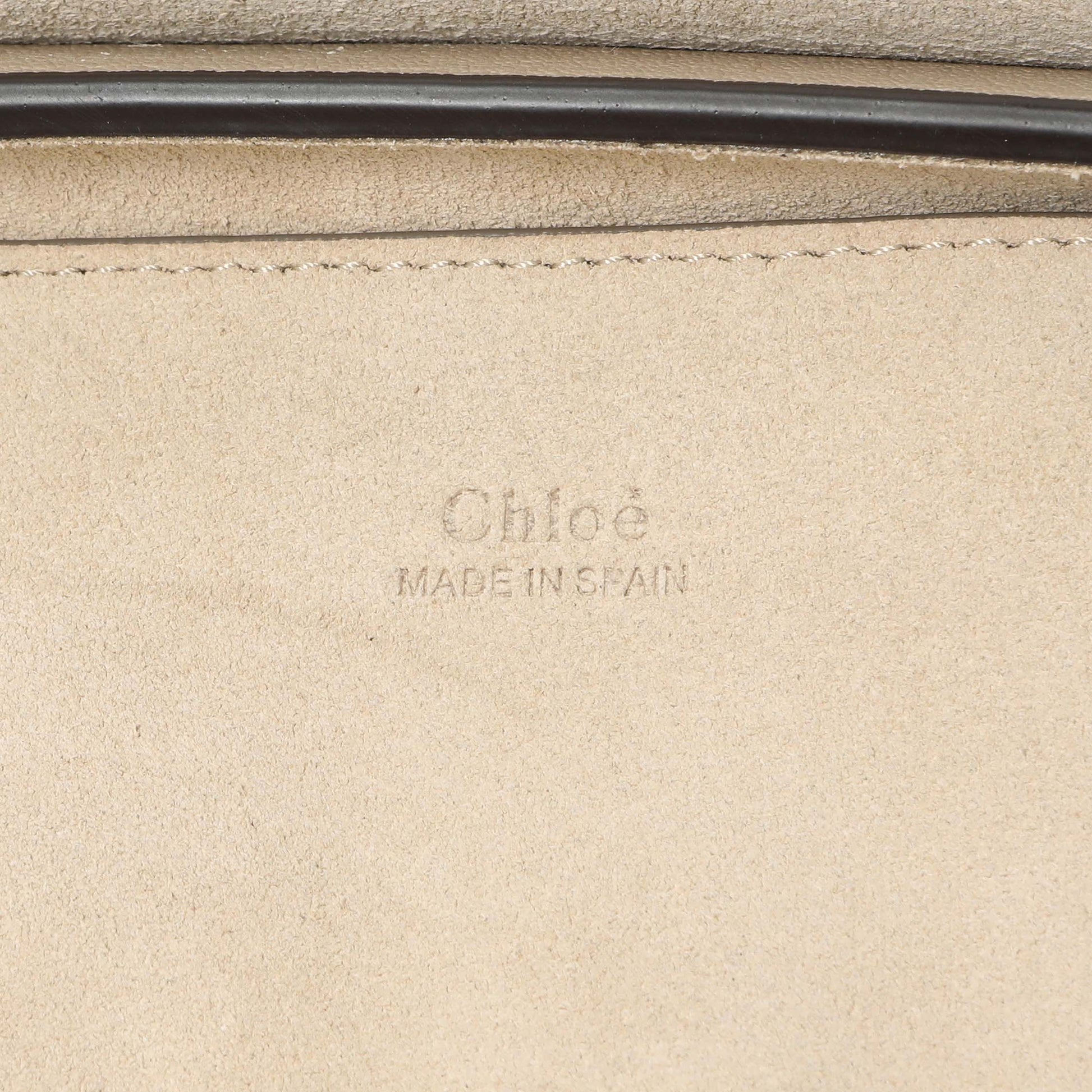 Exclusive Chloe Motty Grey Grained Calfskin Small Faye Shoulder Bag — Detail View