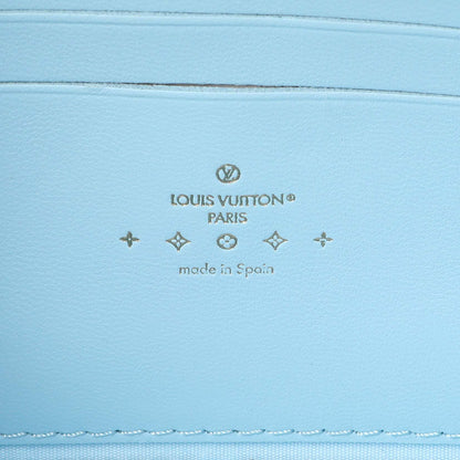 Exclusive Louis Vuitton Light Blue Vernis Malibu Pochette — Detail View