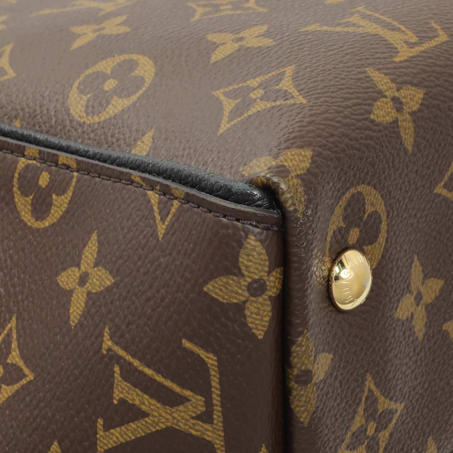 Exclusive Louis Vuitton Monogram Tournelle MM — Top View