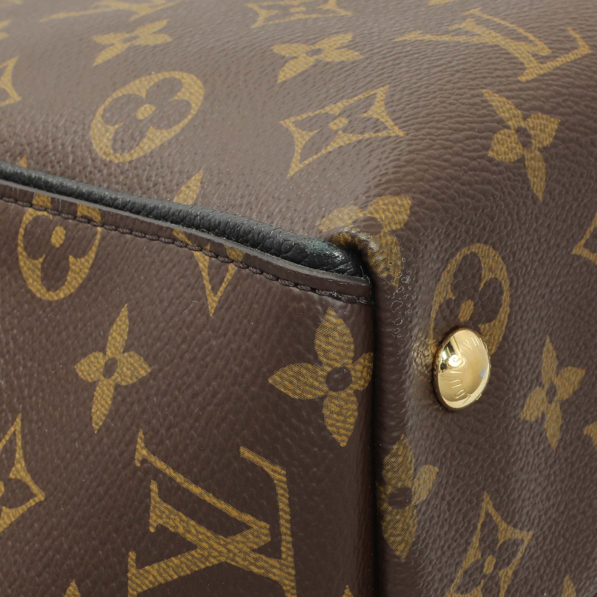 Exclusive Louis Vuitton Monogram Tournelle MM — Top View