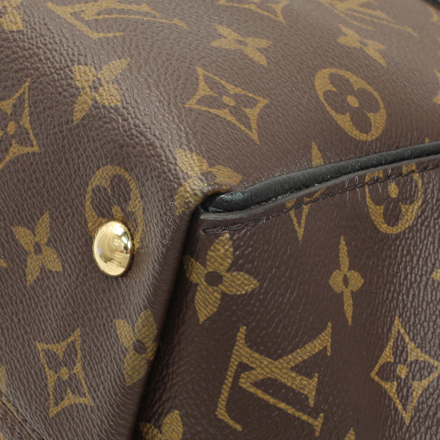 Exclusive Louis Vuitton Monogram Tournelle MM — Detail View
