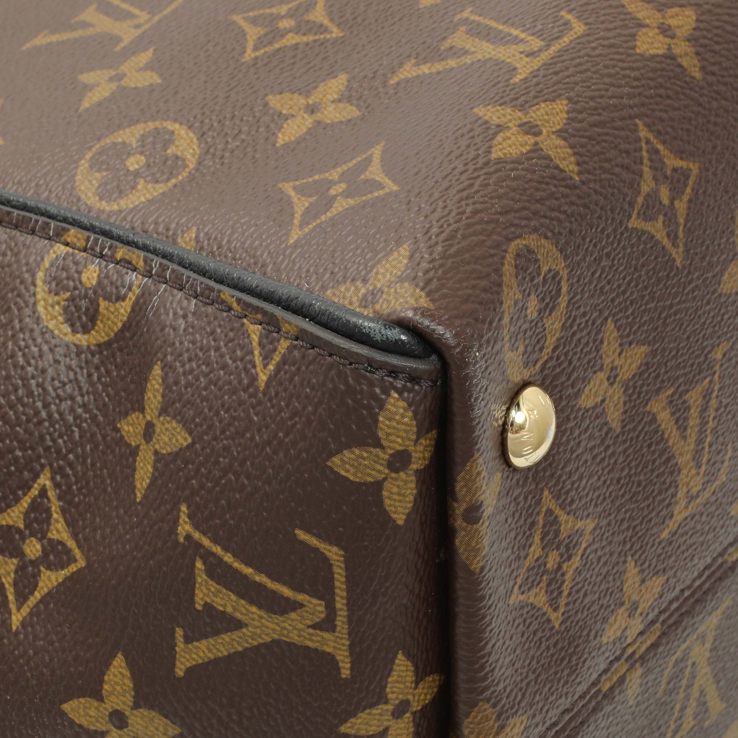 Exclusive Louis Vuitton Monogram Tournelle MM — Lifestyle View