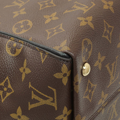 Exclusive Louis Vuitton Monogram Tournelle MM — Lifestyle View
