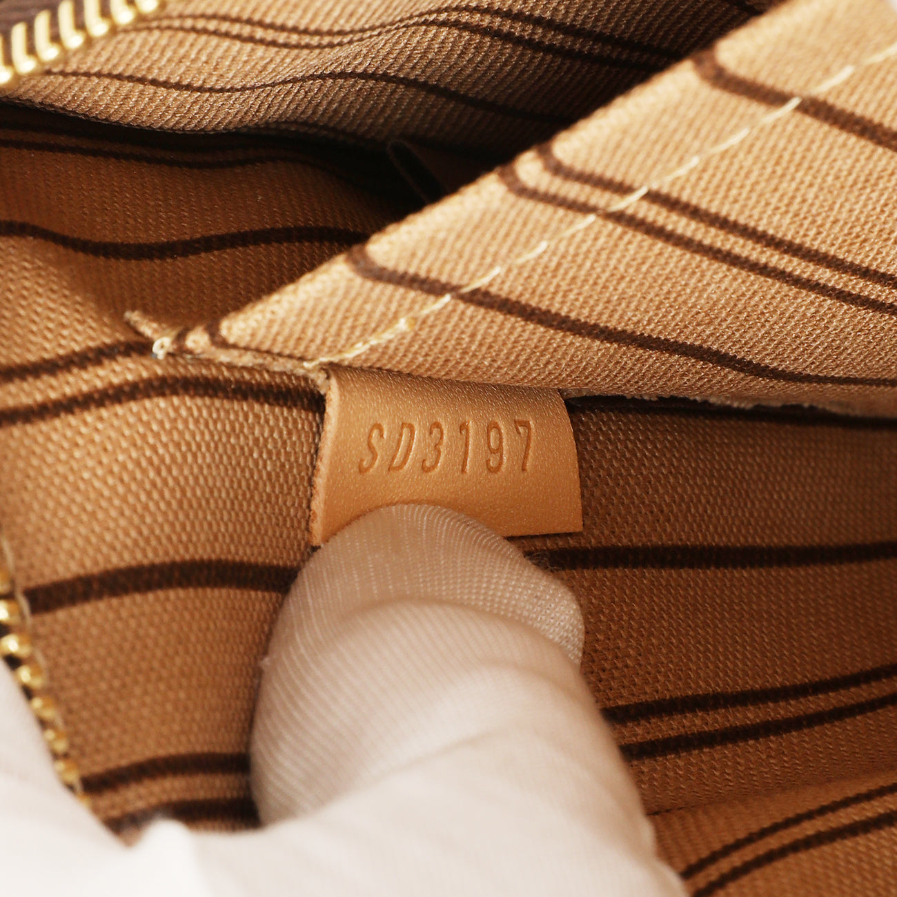 Exclusive Louis Vuitton Monogram Neverfull MM — Alternate View 9