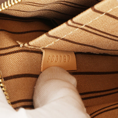 Exclusive Louis Vuitton Monogram Neverfull MM — Alternate View 9