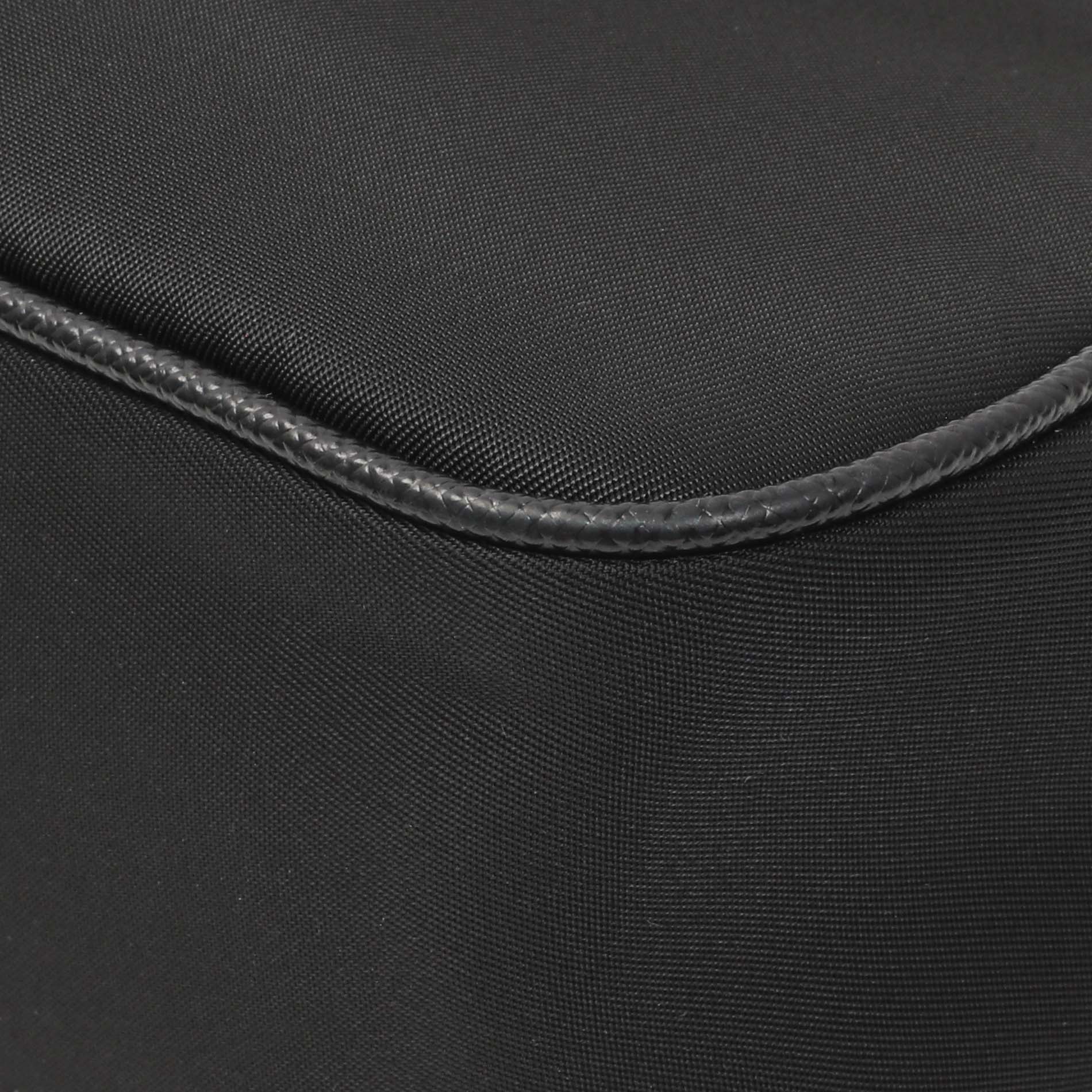 Exclusive Prada Black Nylon Re-Edition 2005 Shoulder Bag — Alternate View 8