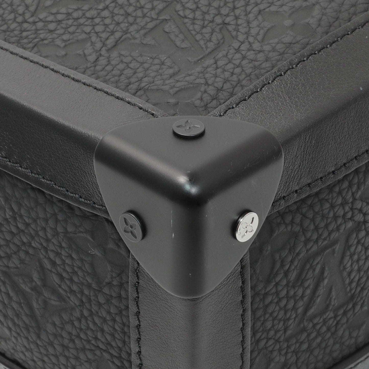 Exclusive Louis Vuitton Taurillon Monogram Solar Ray Soft Trunk Black — Top View