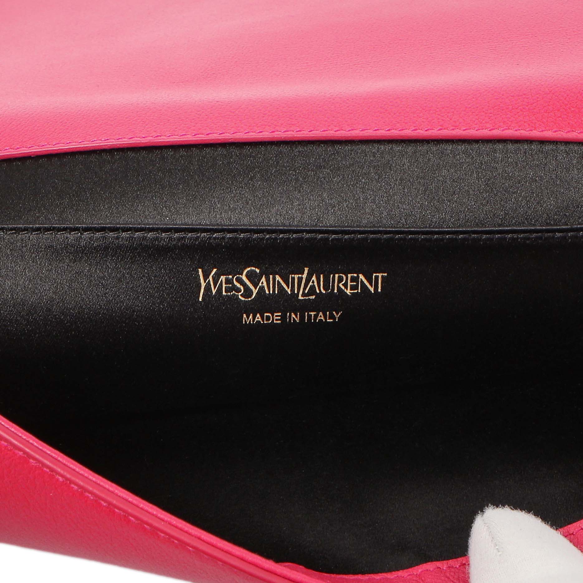 Exclusive Saint Laurent Fuchsia Calfskin Monogram Large Belle De Jour Clutch — Detail View