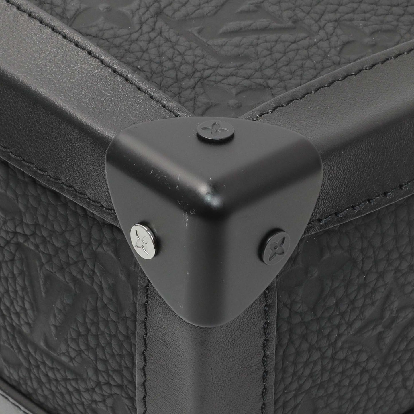 Exclusive Louis Vuitton Taurillon Monogram Solar Ray Soft Trunk Black — Alternate View 7