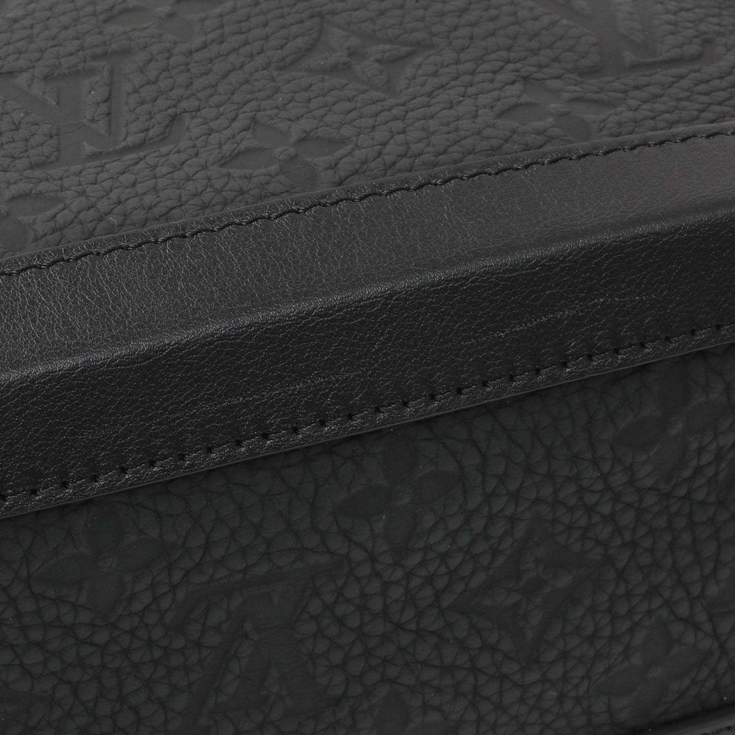 Exclusive Louis Vuitton Taurillon Monogram Solar Ray Soft Trunk Black — Alternate View 11