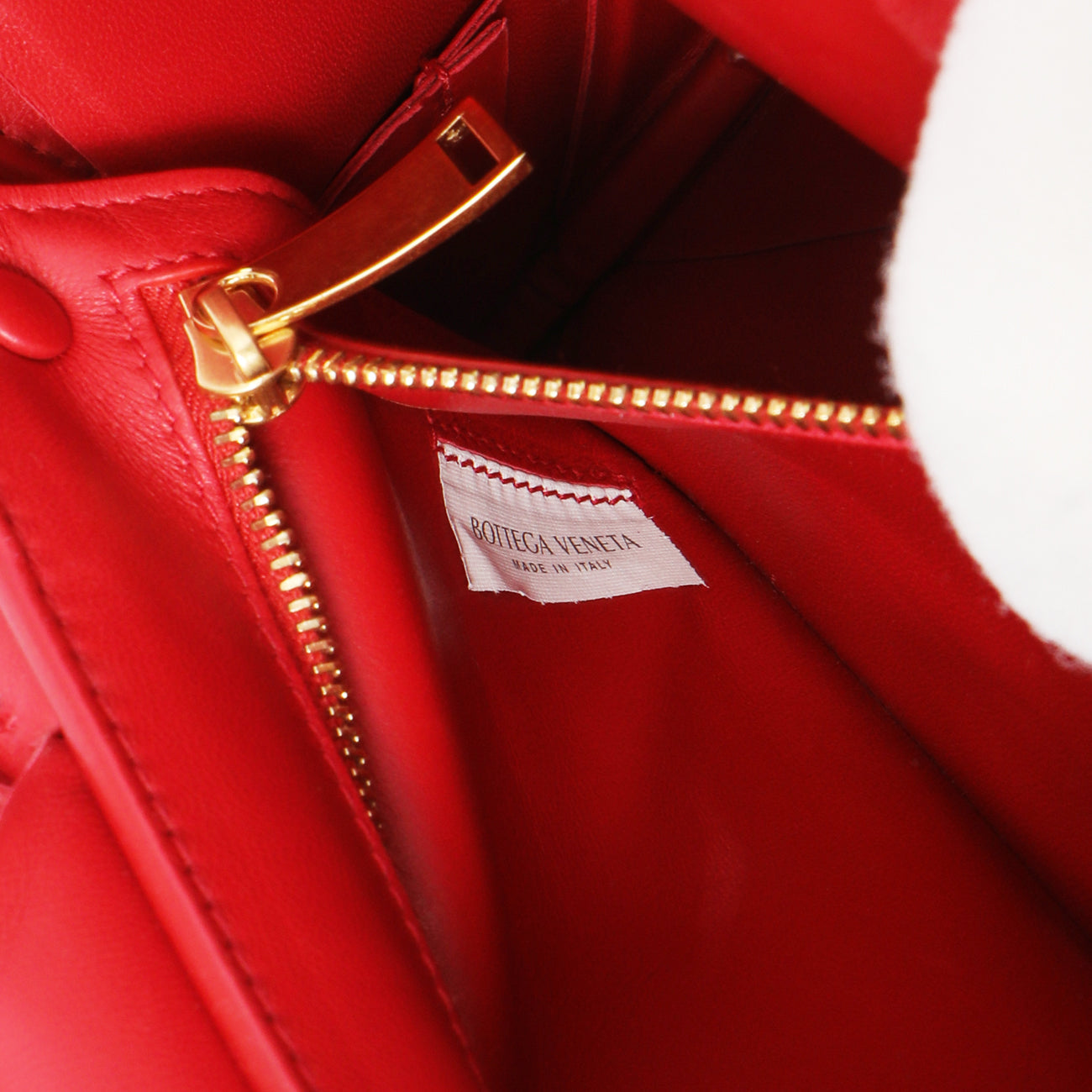 Exclusive Bottega Veneta Red Nappa Intreccio Padded Top Handle Shoulder Bag — Lifestyle View