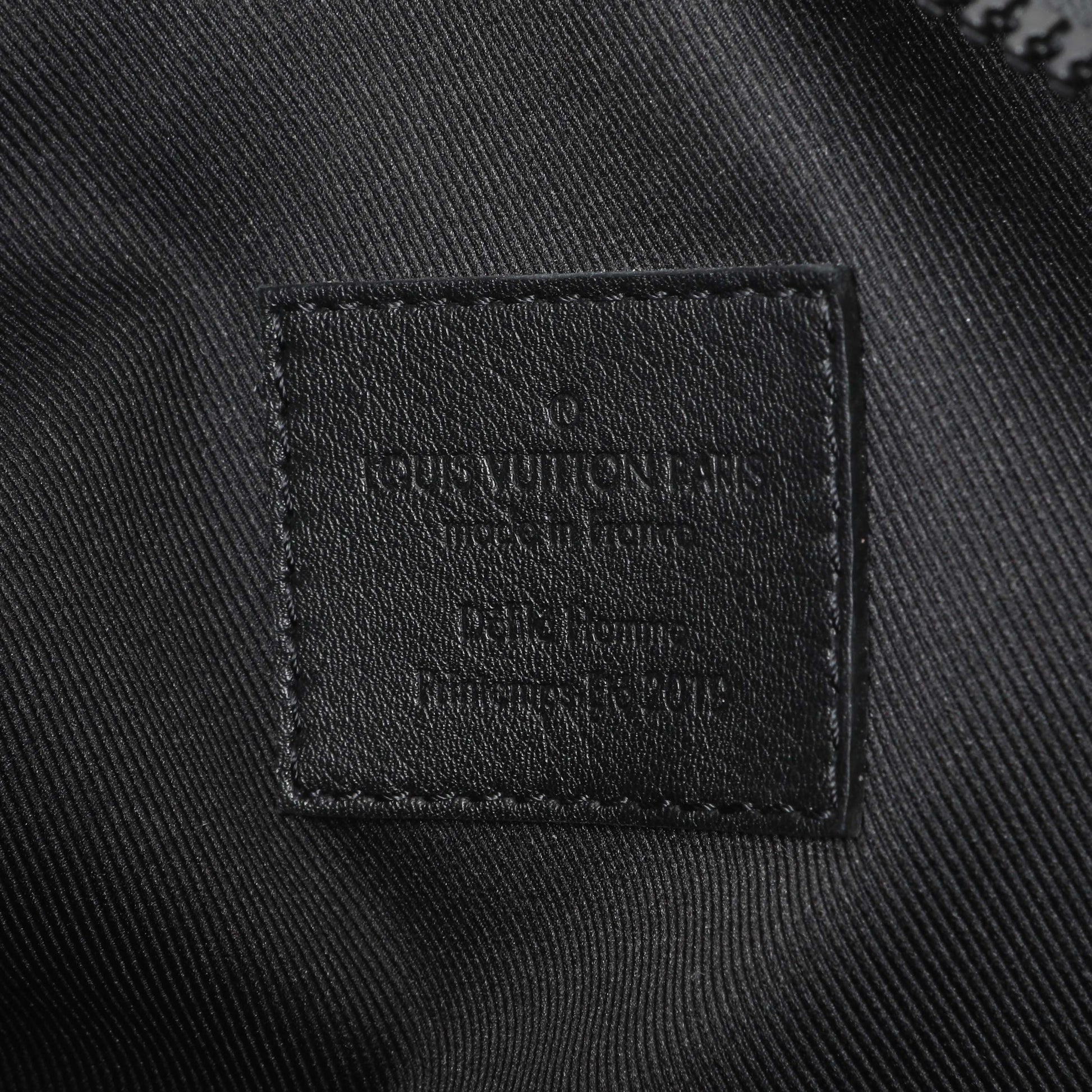 Exclusive Louis Vuitton Taurillon Monogram Solar Ray Soft Trunk Black — Alternate View 9