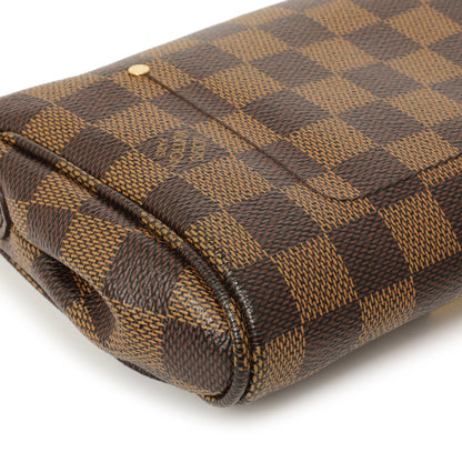 Exclusive Louis Vuitton Damier Ebene Favorite PM — Lifestyle View
