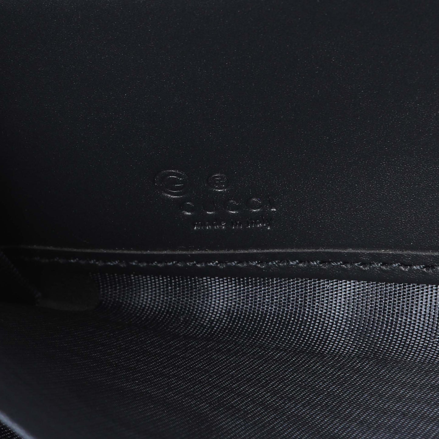 Exclusive Gucci GG Supreme Monogram Blooms Zip Around Wallet — Detail View