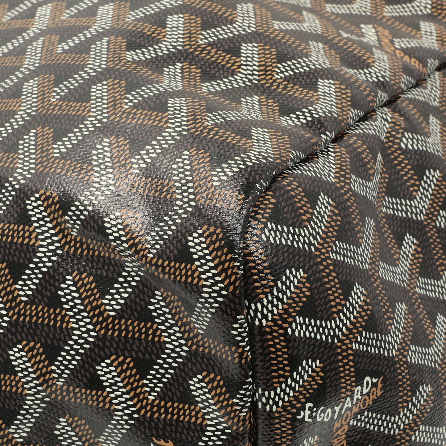 Exclusive Goyard Black Gold Goyardine Saint Louis GM — Lifestyle View