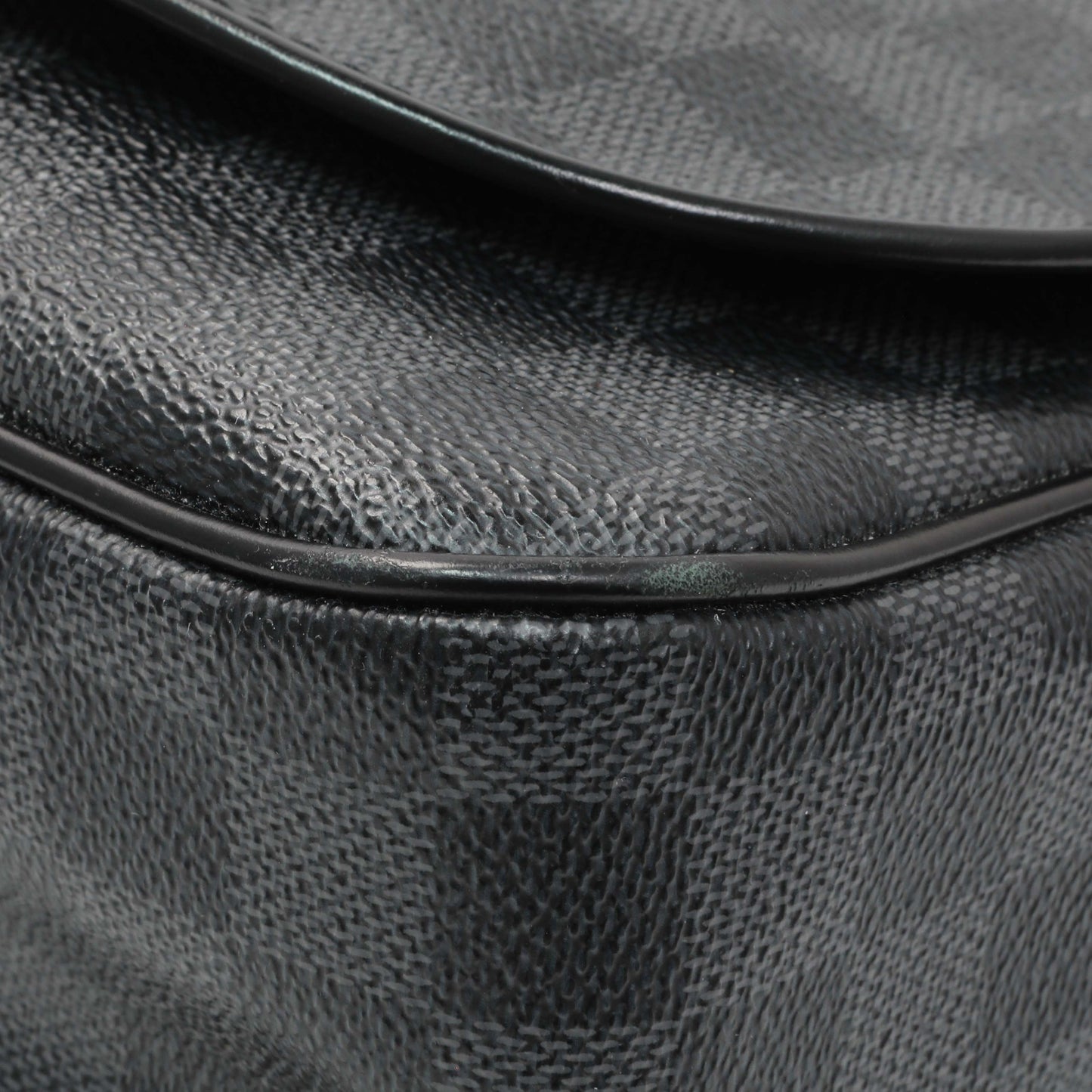 Exclusive Louis Vuitton Damier Graphite Daniel MM — Detail View