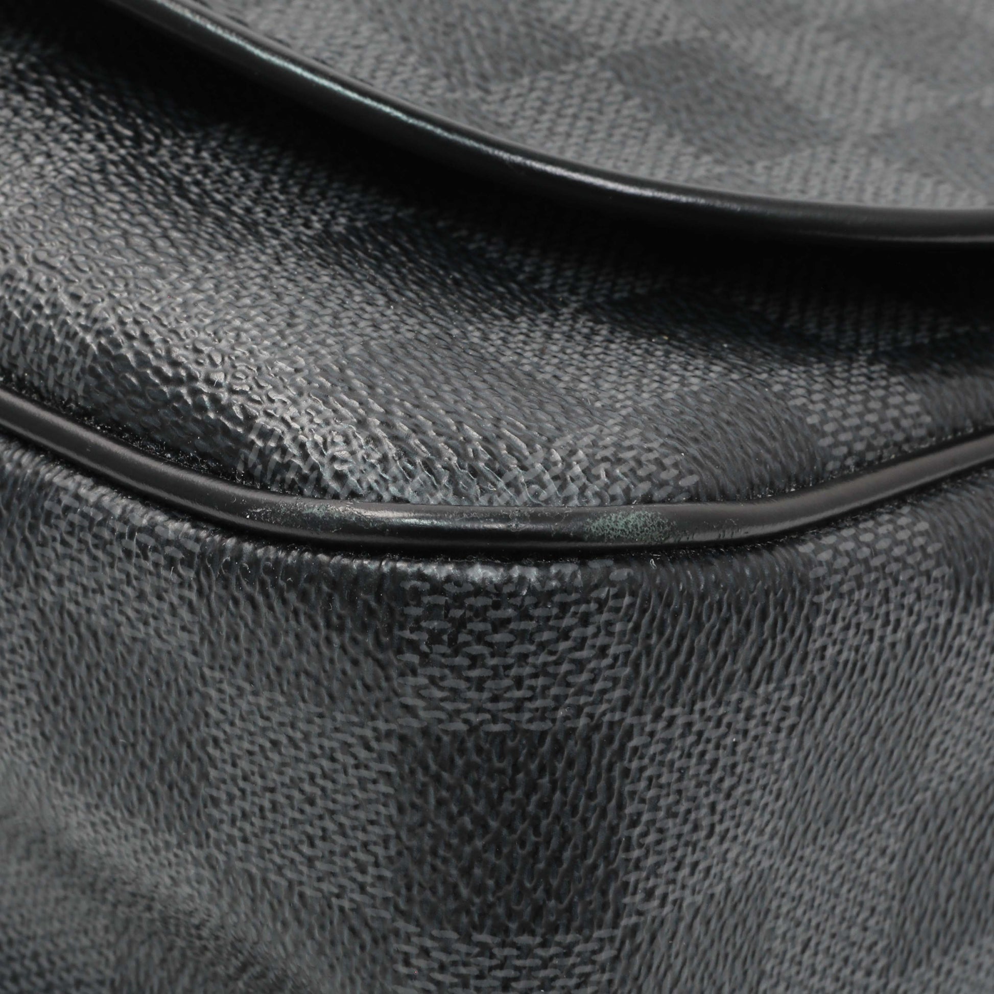 Exclusive Louis Vuitton Damier Graphite Daniel MM — Detail View