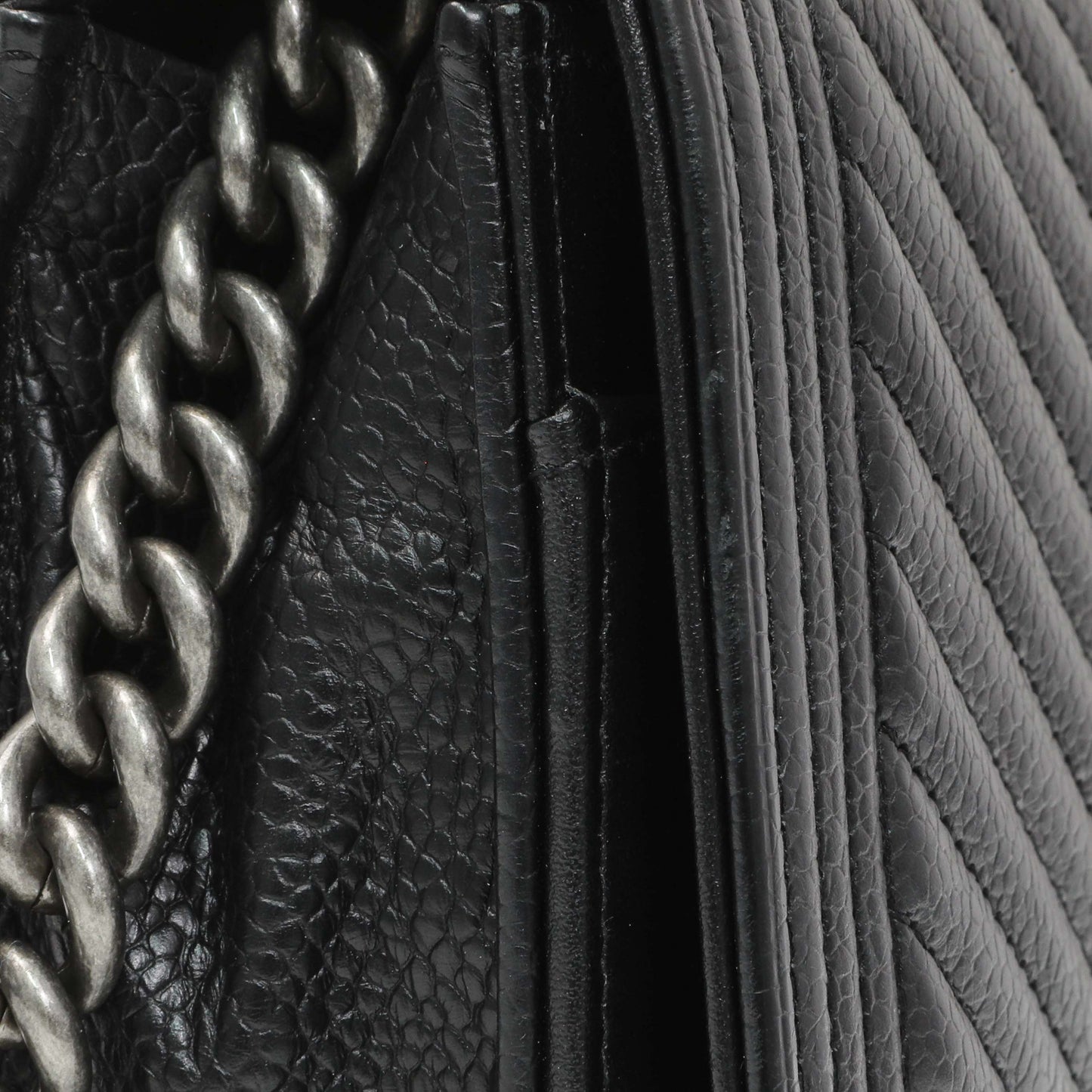 Exclusive Chanel Black Grained Calfskin Chevron Quilted Boy Wallet On Chain — Alternate View 7