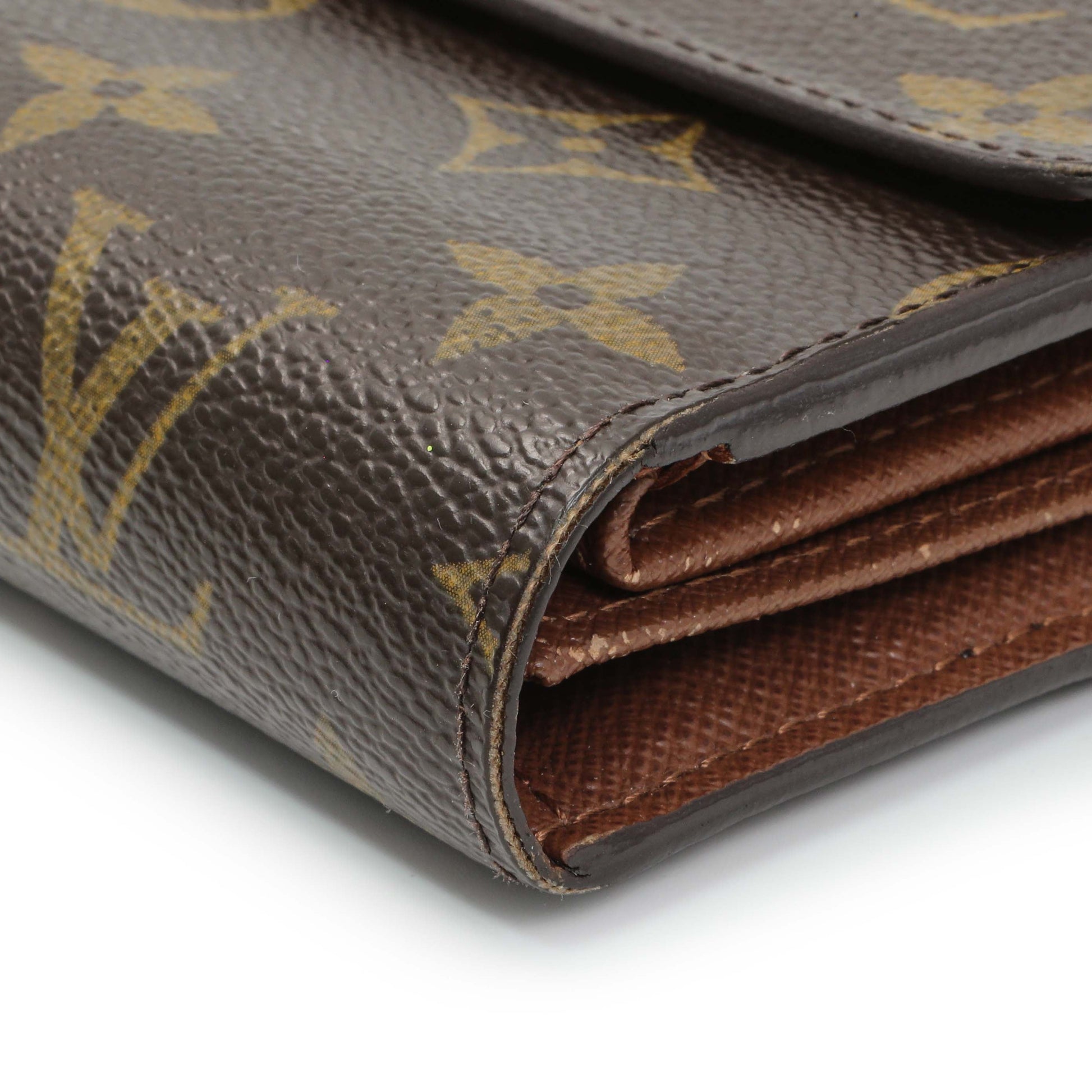 Exclusive Louis Vuitton Monogram Alexandra Wallet — Detail View