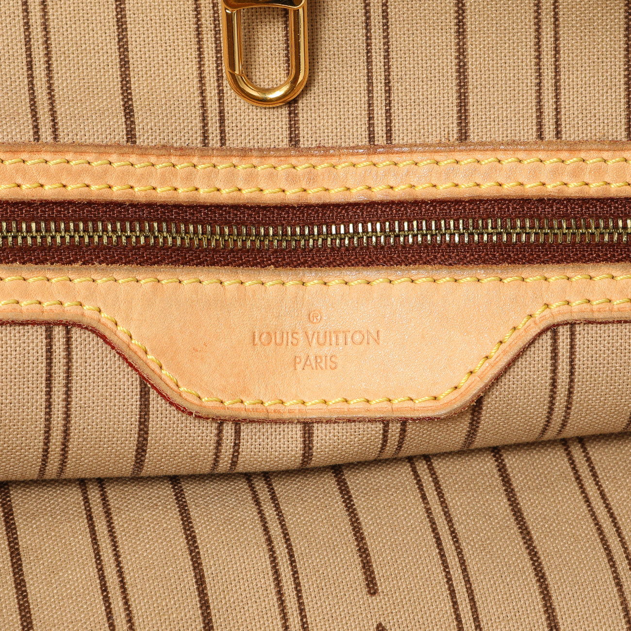 Exclusive Louis Vuitton Monogram Delightful MM — Alternate View 9