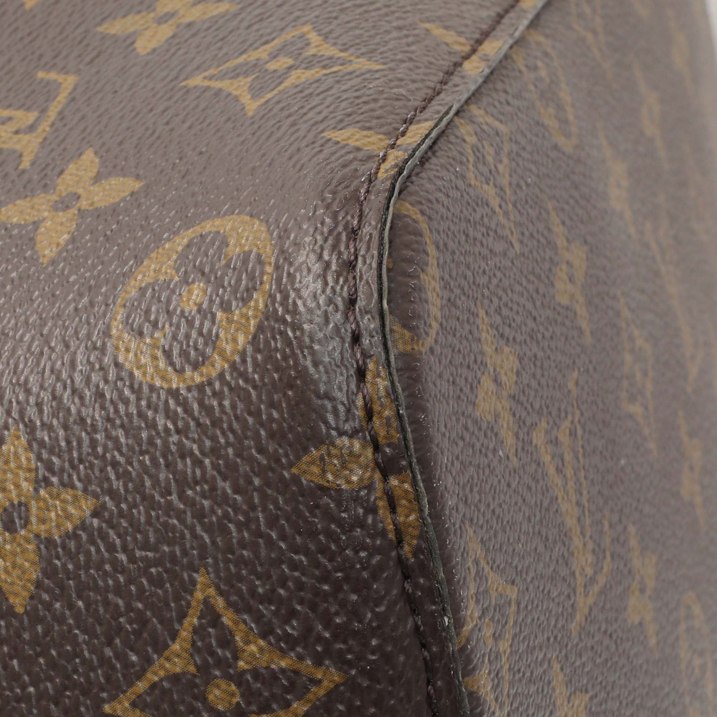 Exclusive Louis Vuitton Monogram Neonoe — Top View